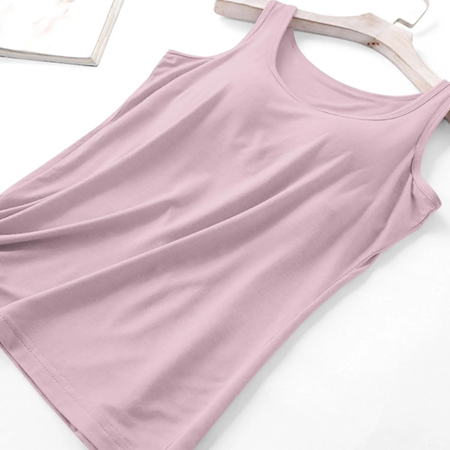 Camisole Tops for Women Running Sports Racerback Bras Plus Size Comfy Tank Tops Sleeveless Tanks with Built in Bra